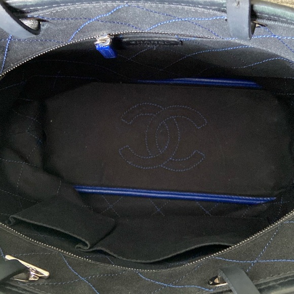 Chanel Quilted Caviar Tote Bag - Spring 2014 - Picture 12 of 12